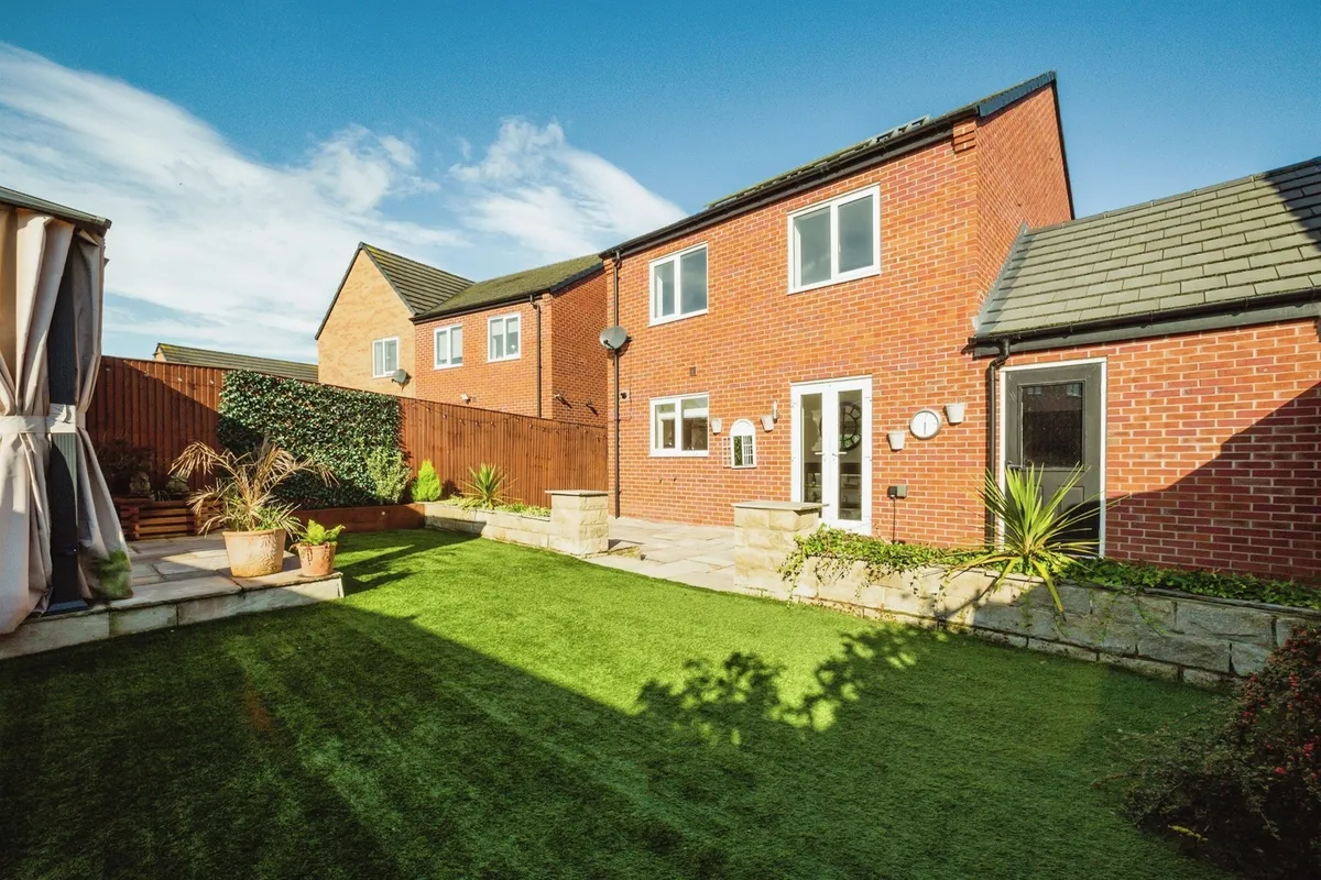 Colliers Road, Featherstone, PONTEFRACT