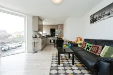 Leavesden Road, Watford