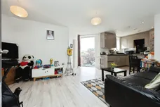 Leavesden Road, Watford