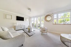 Churchview Close, Caterham, CR3 photo 2