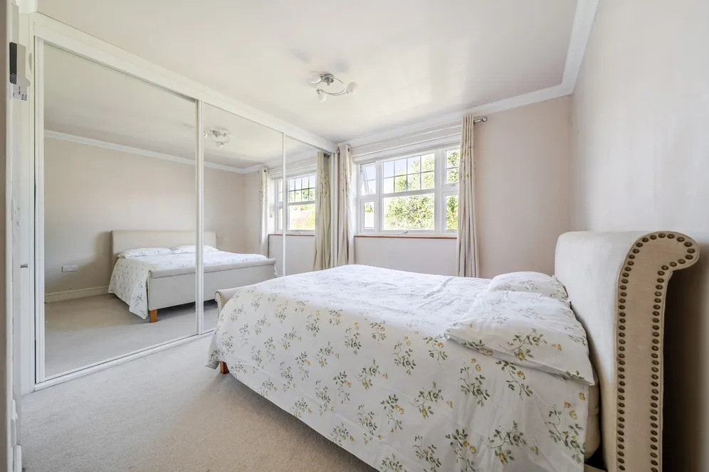 Churchview Close, Caterham, CR3 photo 5