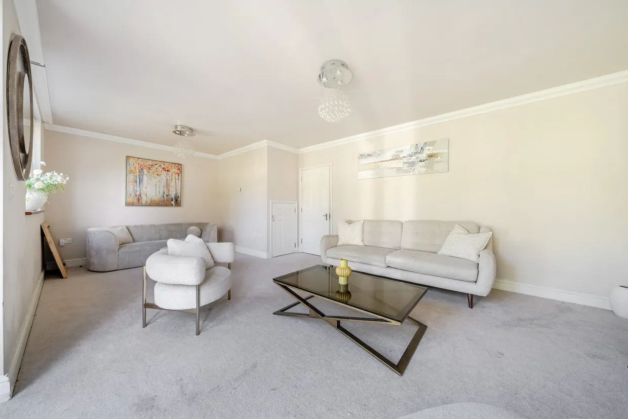 Churchview Close, Caterham, CR3 photo 9