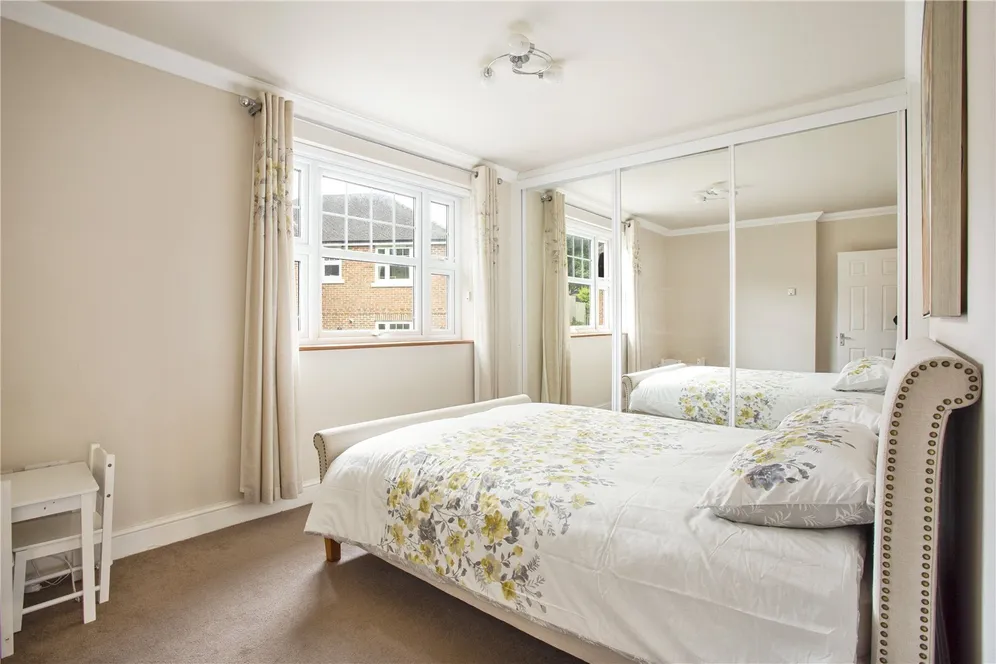 Churchview Close, Caterham, CR3 photo 10