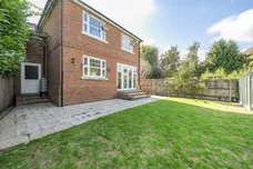 Churchview Close, Caterham, CR3 photo 12