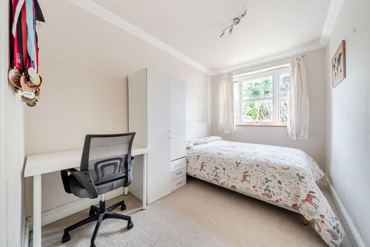 Churchview Close, Caterham, CR3 photo 14