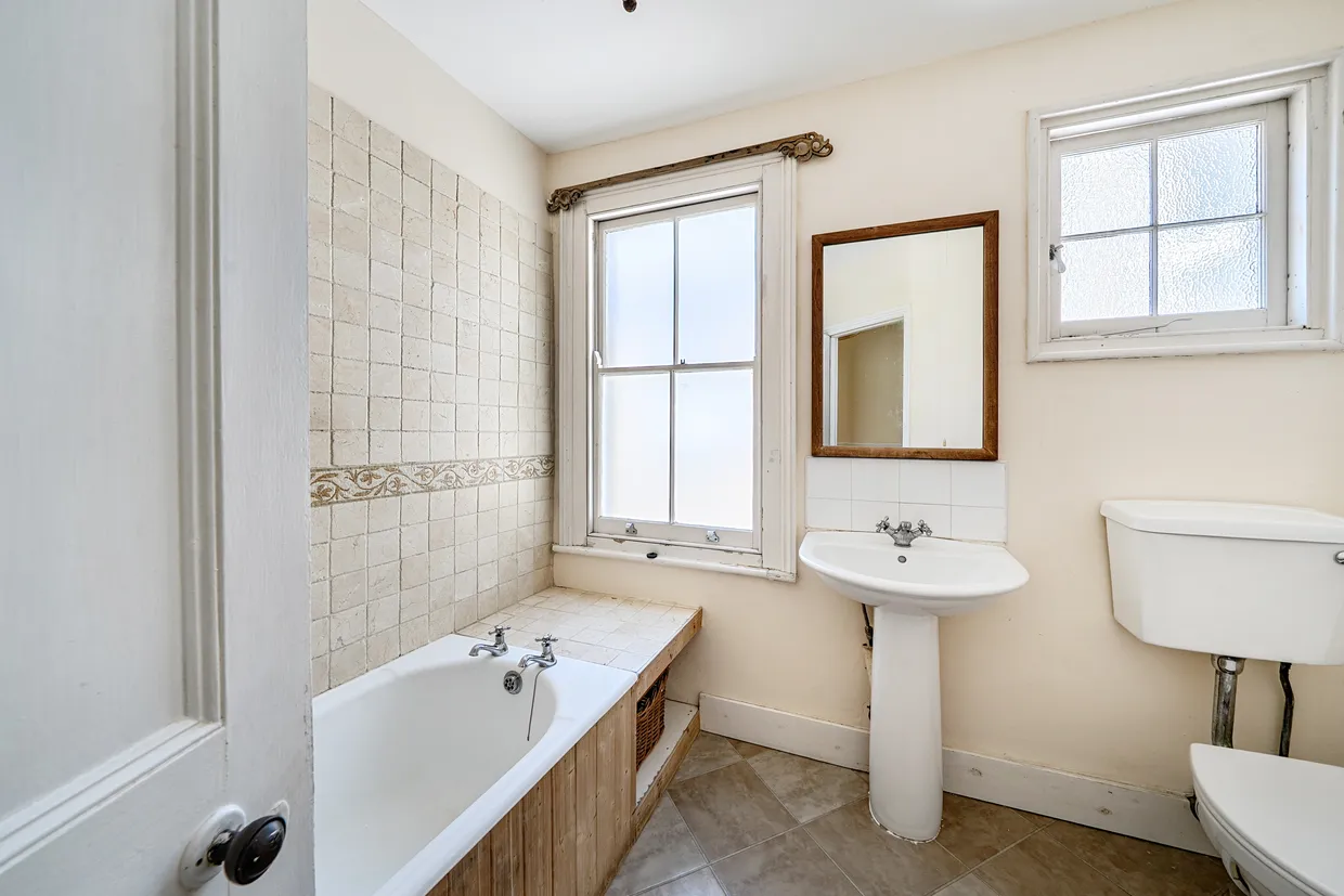 Pemberton Road, London, N4 photo 10