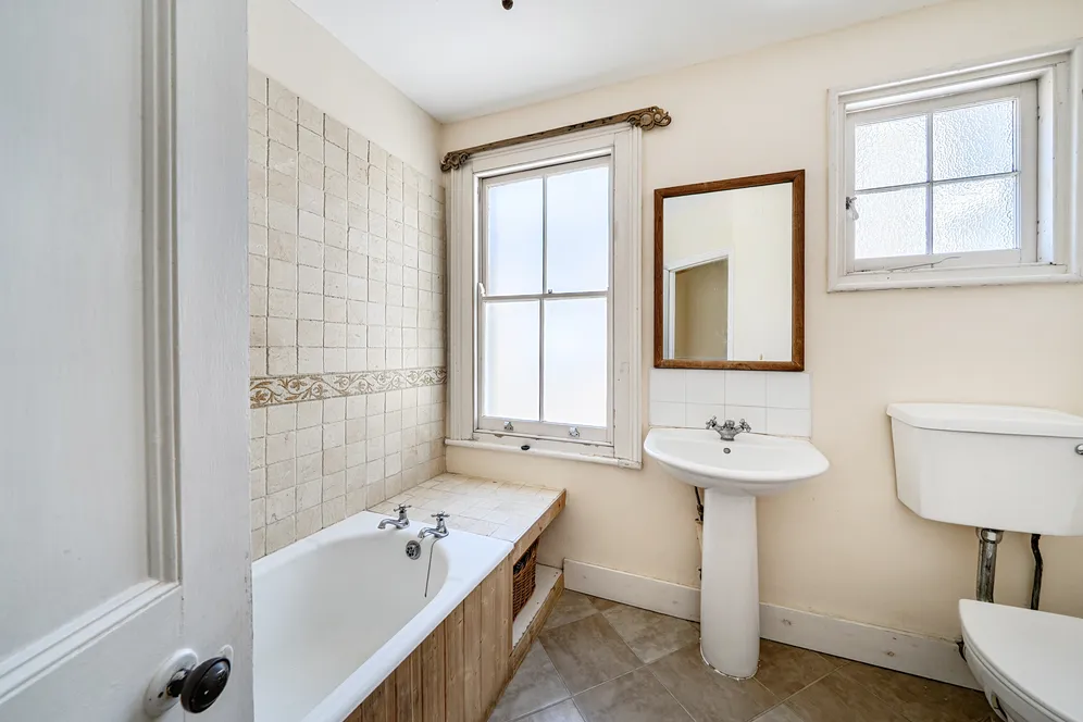 Pemberton Road, London, N4 photo 10