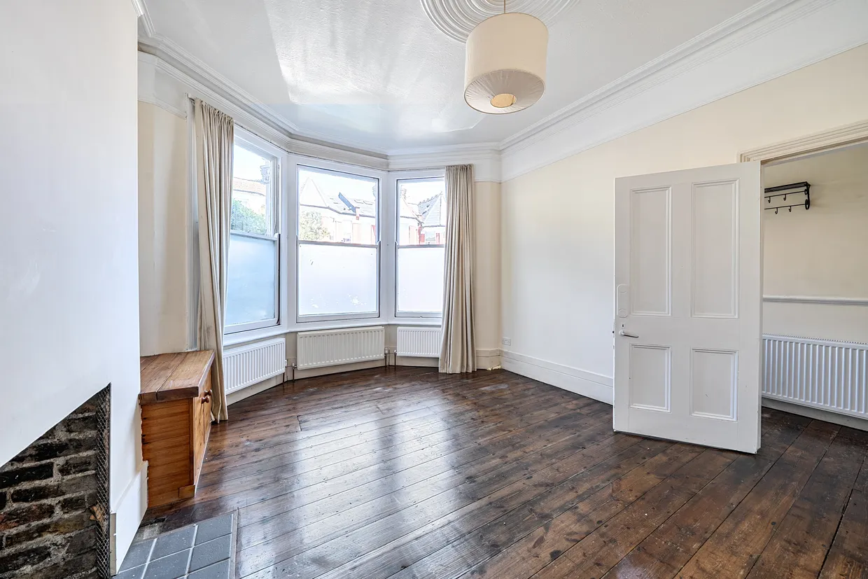 Pemberton Road, London, N4 photo 16