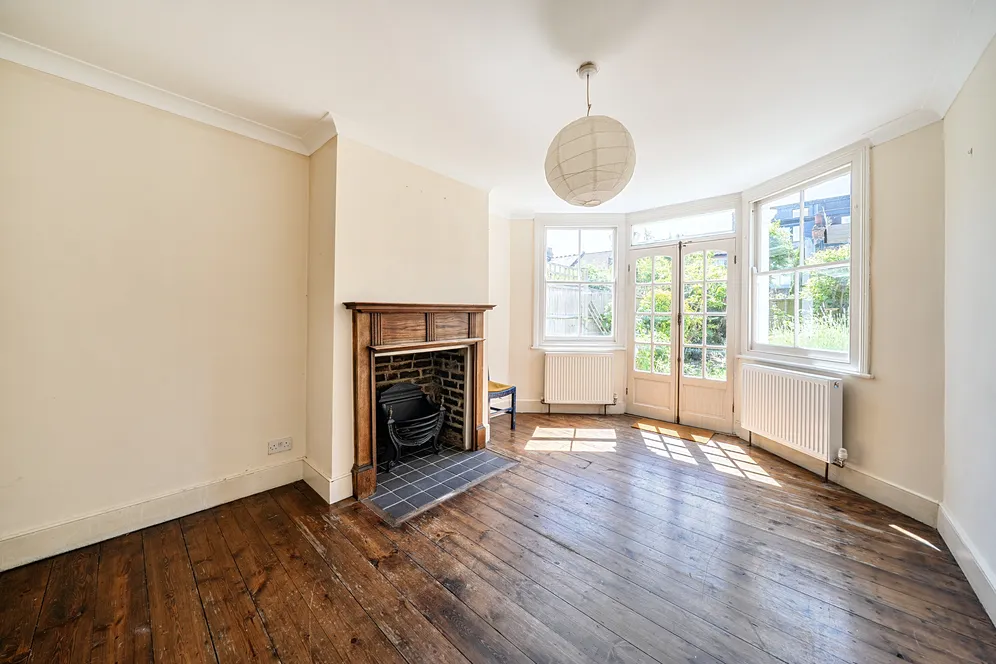 Pemberton Road, London, N4 photo 18