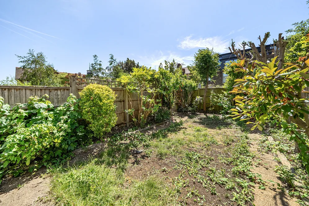 Pemberton Road, London, N4 photo 22