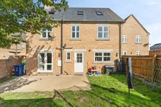 Hive End Court, Chatteris
