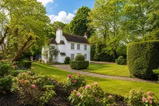 Lyne, Chertsey, KT16 photo 2