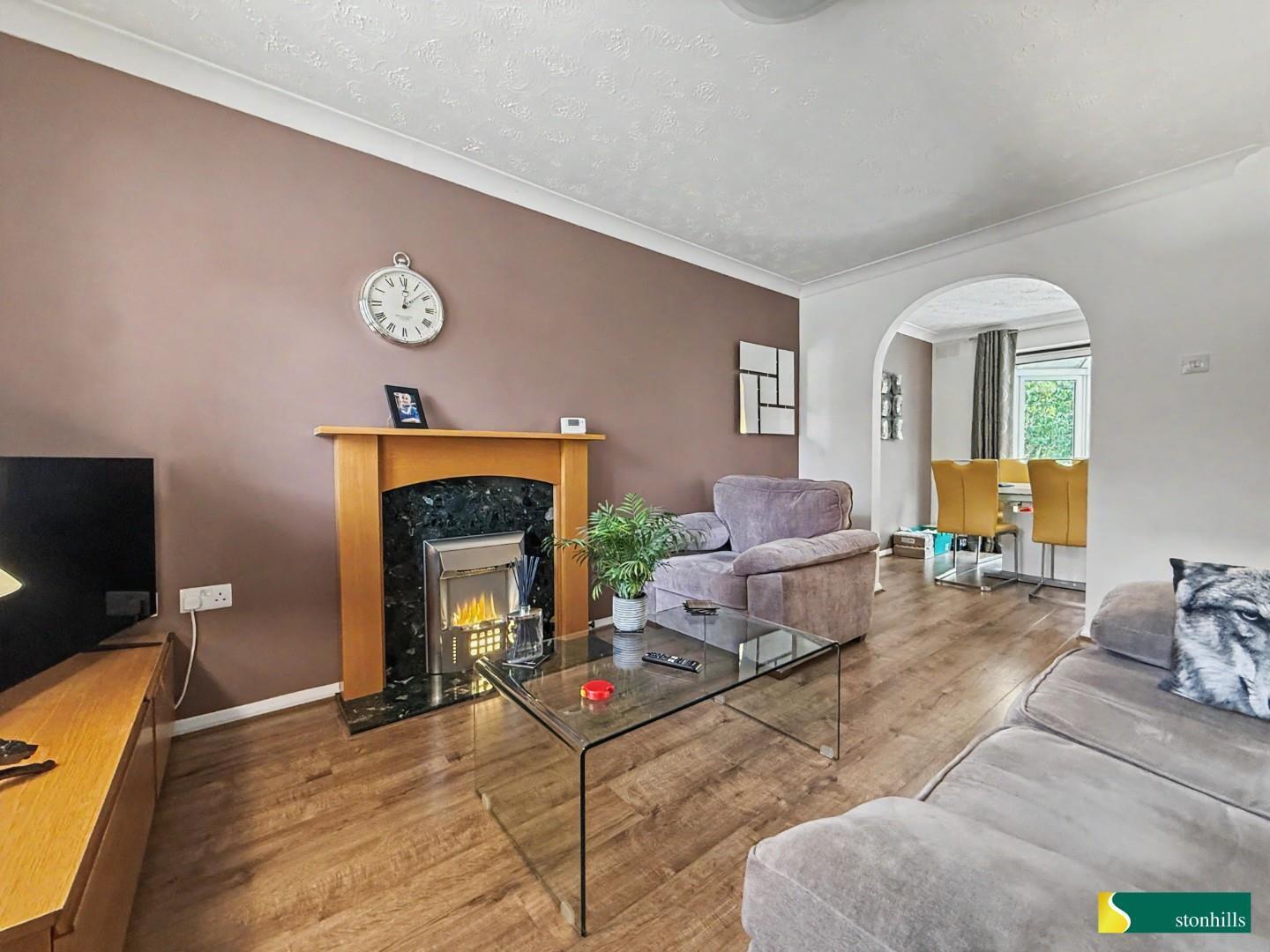 The Avenue, Cliftonville, Northampton Image 3