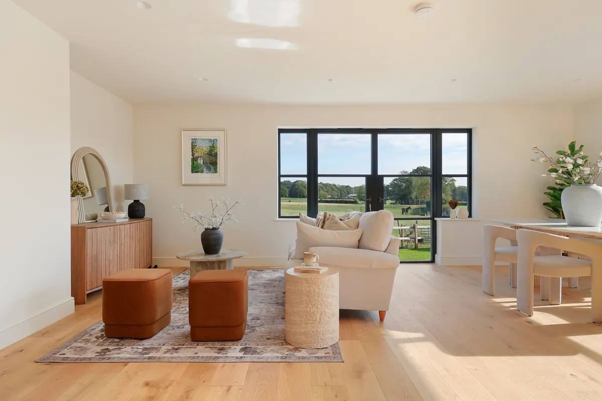 Old Farm Close, Charlwood, Horley, Surrey, RH6