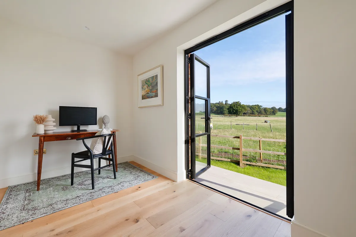 Old Farm Close, Charlwood, Horley, Surrey, RH6