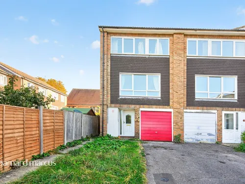 Walnut Mews, Suttonphoto