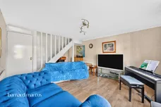 Walnut Mews, Sutton