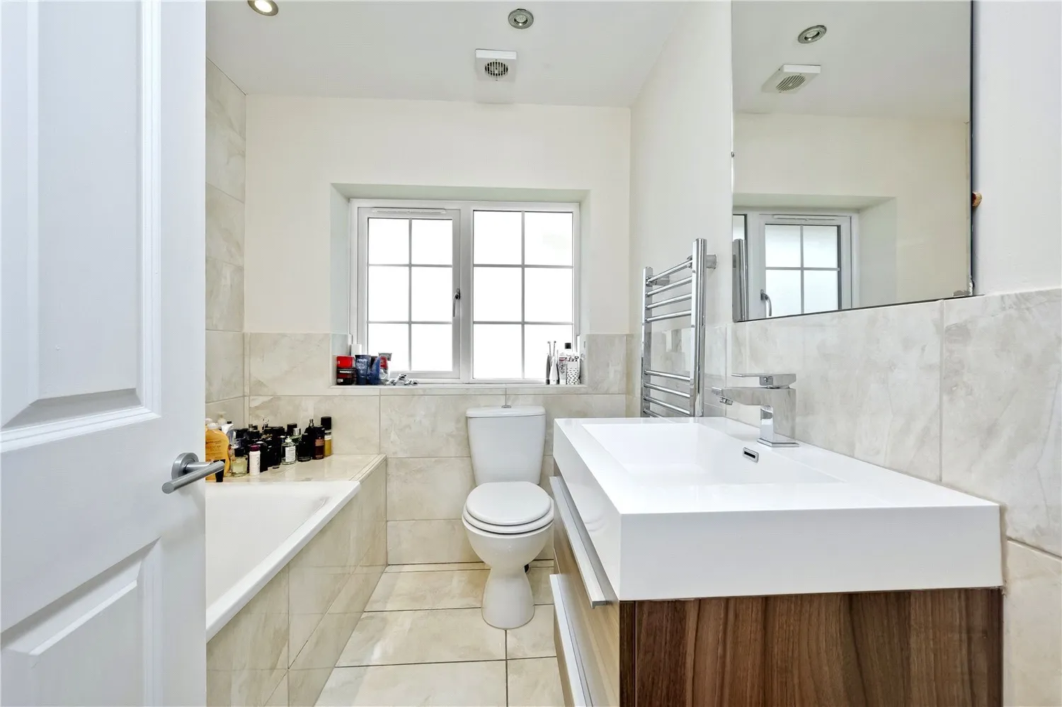 Elm Drive, Chobham, GU24 photo 7