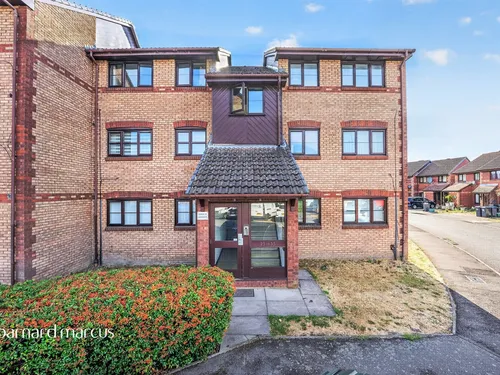 Lowry Crescent, Mitchamphoto