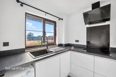 Lowry Crescent, Mitcham