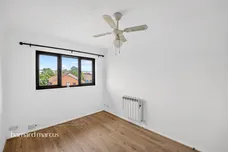 Lowry Crescent, Mitcham
