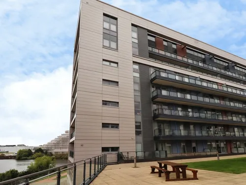 Ferry Court, Cardiffphoto