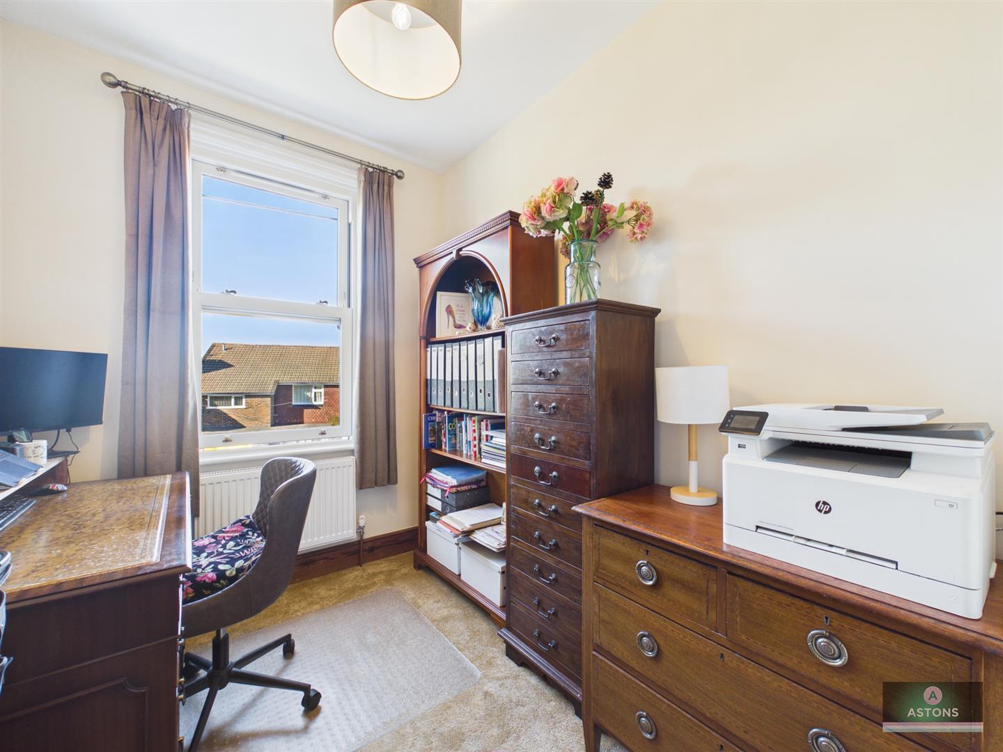 Malthouse Road, Southgate Image 20