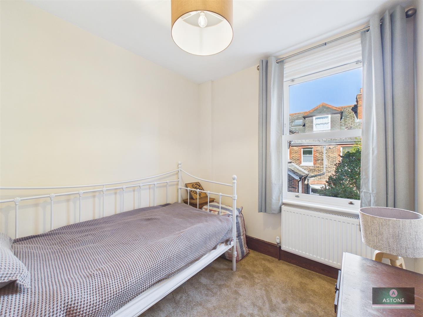 Malthouse Road, Southgate Image 23