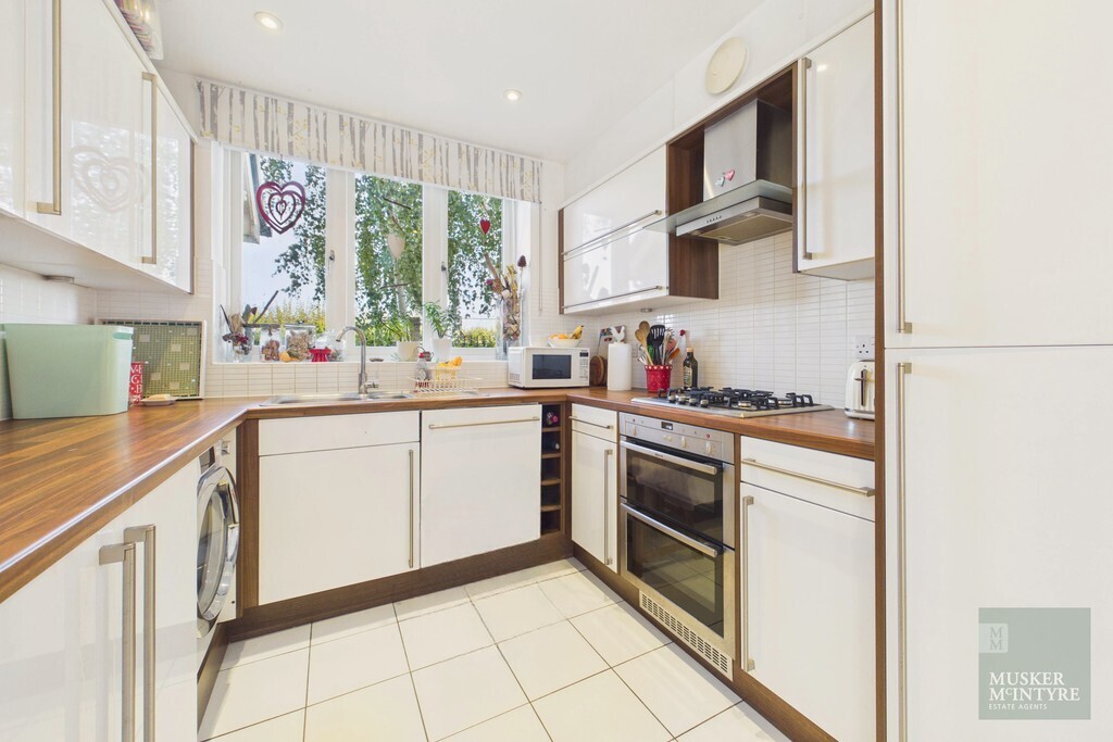 Pirnhow Street, Ditchingham, Bungay Image 4