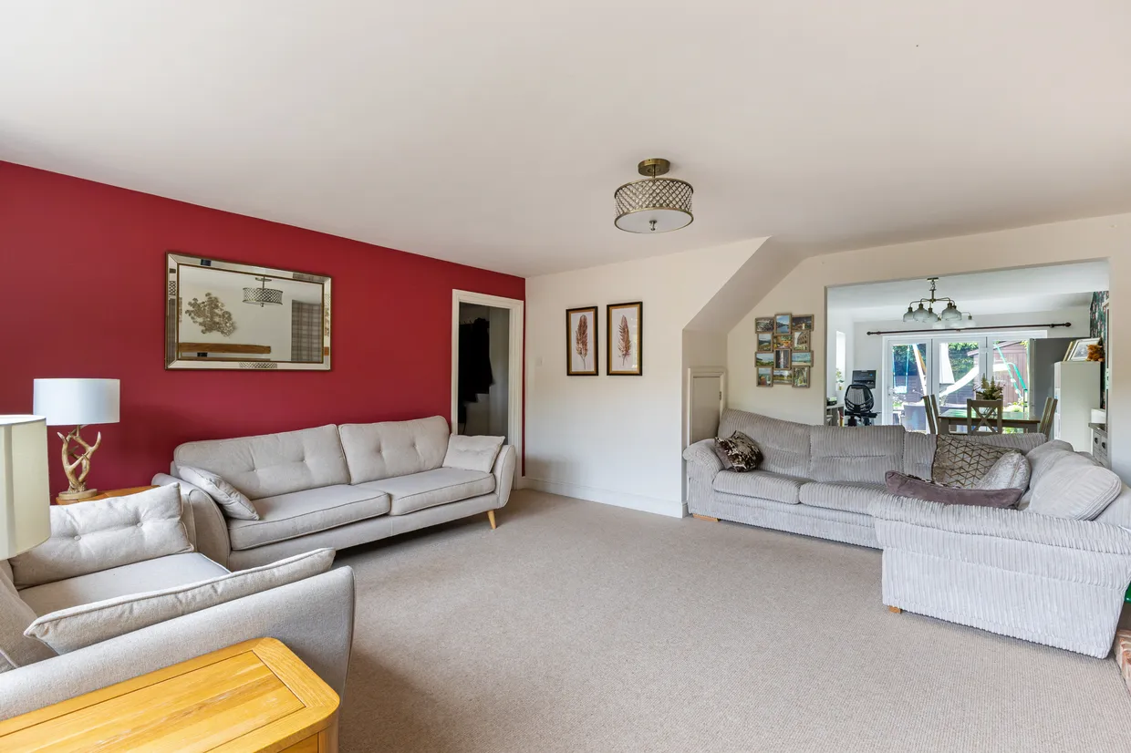 Glenville Gardens, HINDHEAD, GU26 photo 8