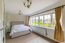 Glenville Gardens, HINDHEAD, GU26 photo 11