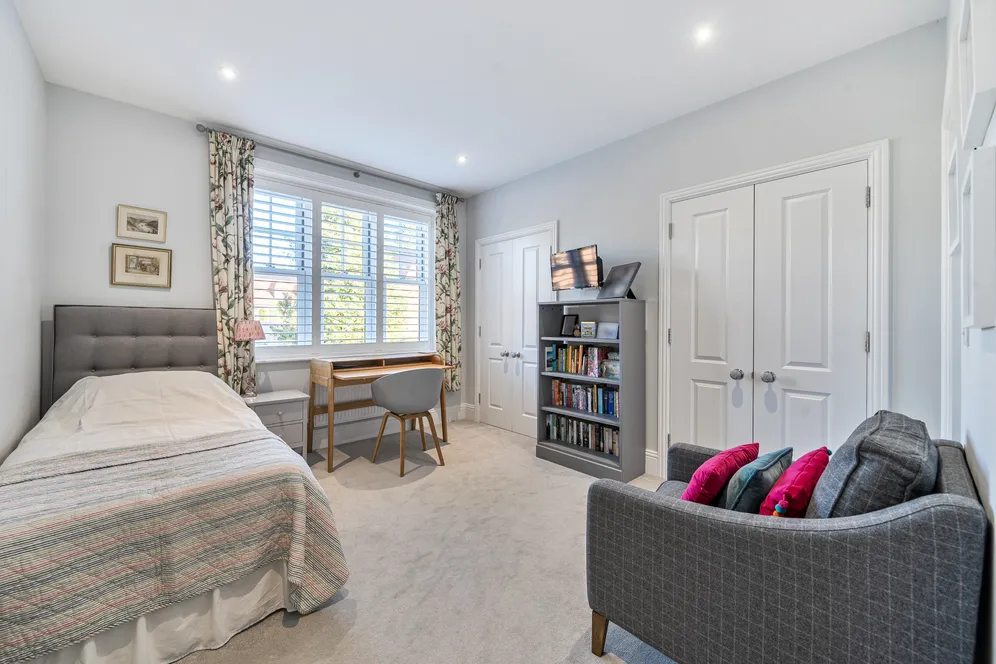 Mortimer Close, Kings Worthy, SO23 photo 13