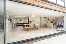 Hawthorn Hill Bracknell RG42 photo 2