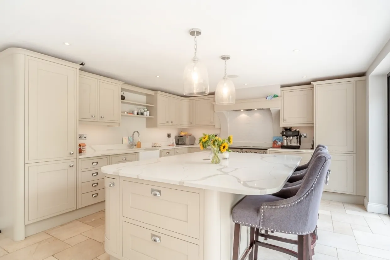 Hawthorn Hill Bracknell RG42 photo 3