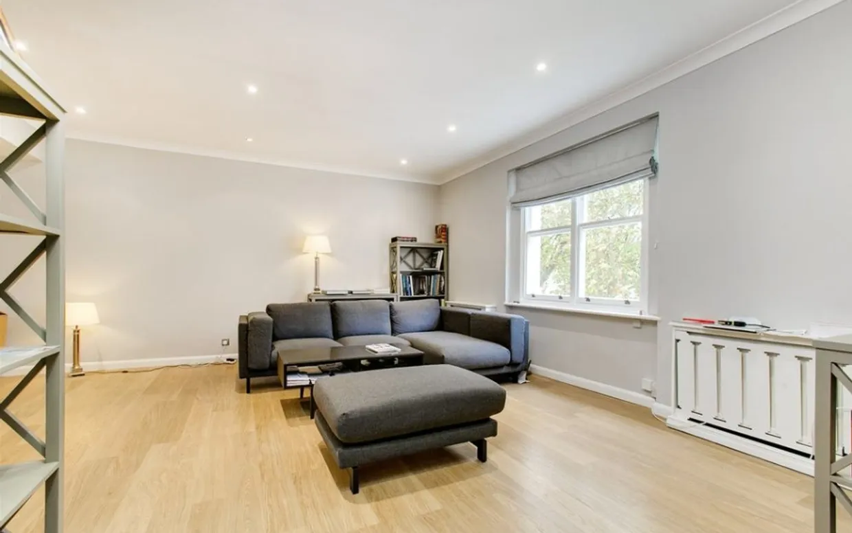 Ovington Square Knightsbridge SW3 photo 2