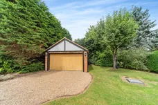 Hawthorn Hill Bracknell RG42 photo 7