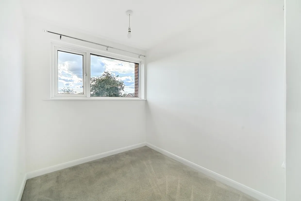 Campbell Way Eastleigh SO50 photo 8