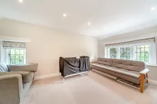 Hawthorn Hill Bracknell RG42 photo 15