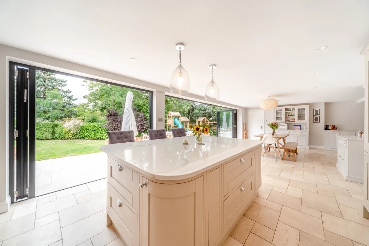 Hawthorn Hill Bracknell RG42 photo 16