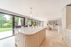 Hawthorn Hill Bracknell RG42 photo 17