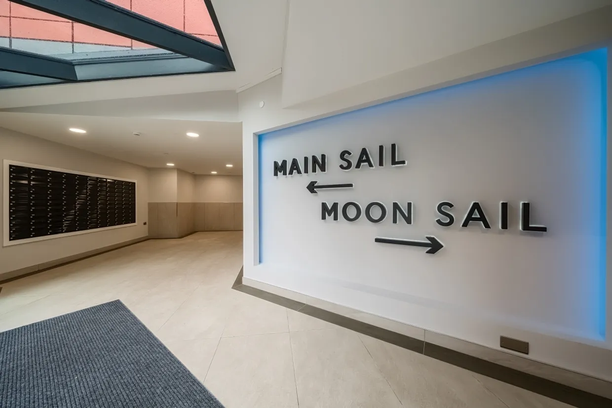 Mast Quay, Woolwich, London SE18 photo 18