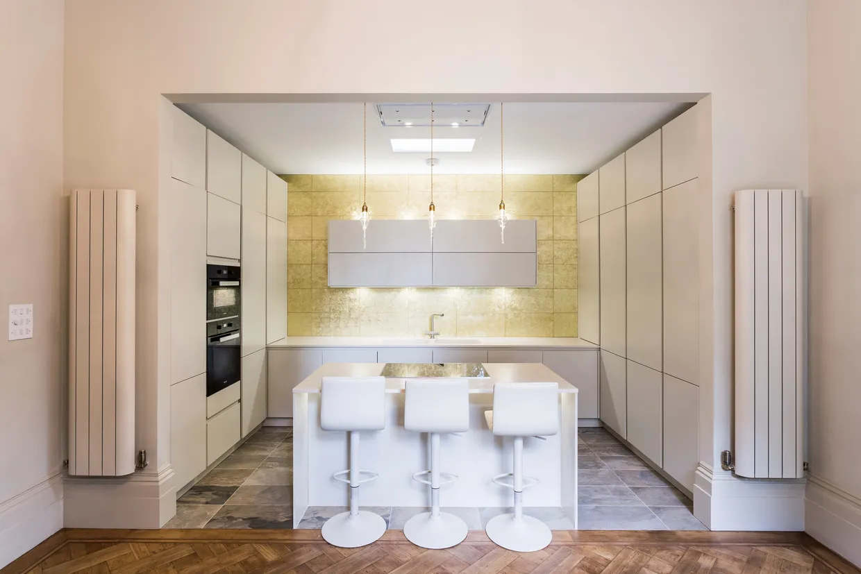 Vine Road, East Molesey, KT8 photo 2