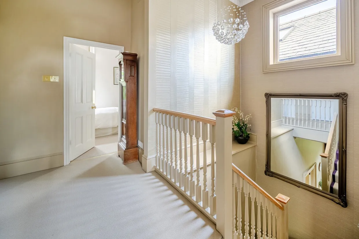 Vine Road, East Molesey, KT8 photo 10