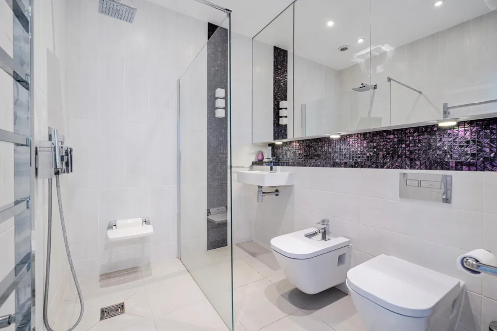 Vine Road, East Molesey, KT8 photo 12