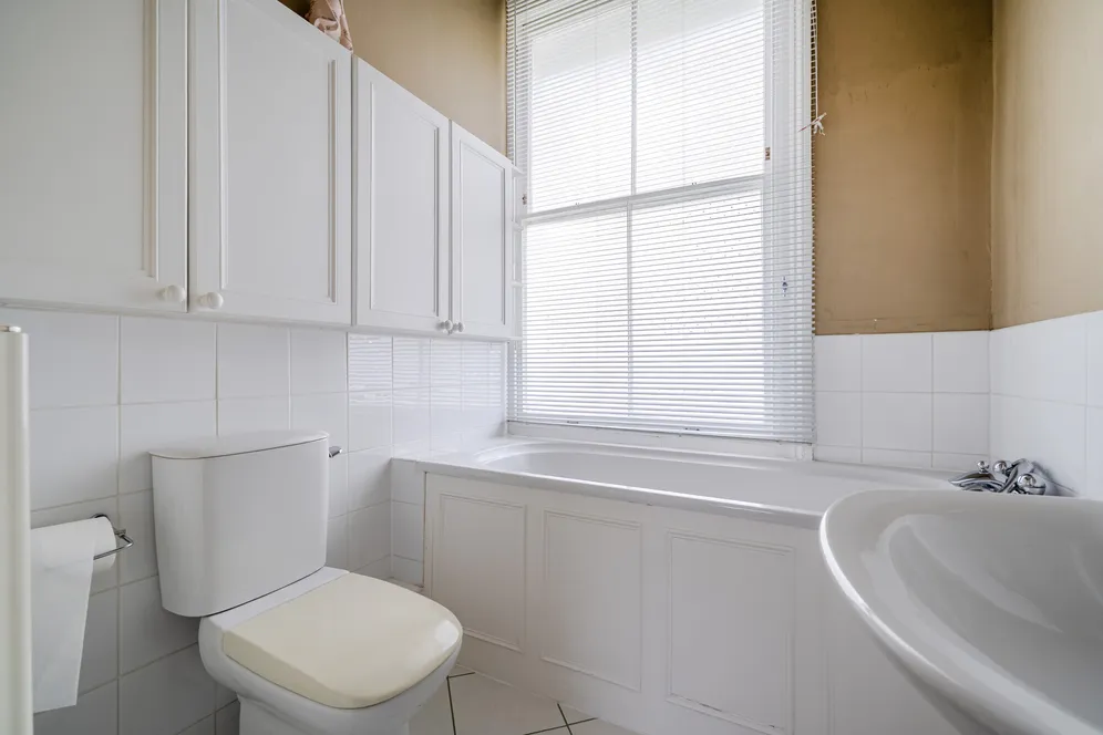 Vine Road, East Molesey, KT8 photo 16
