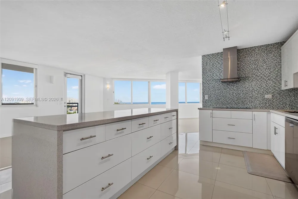 7135 Collins Ave, Miami Beach, FL 33141