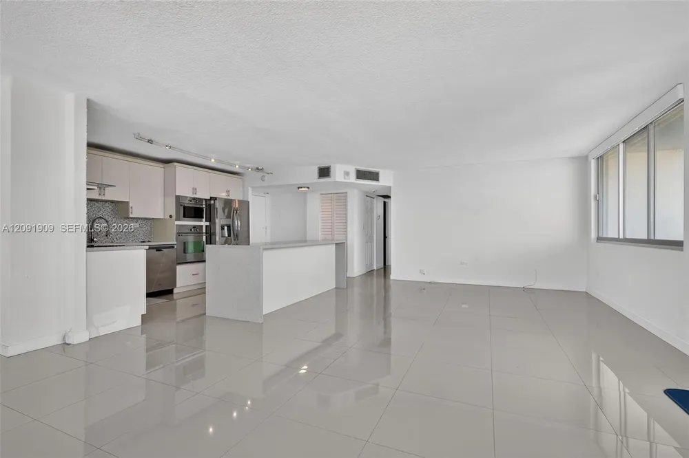 7135 Collins Ave, Miami Beach, FL 33141