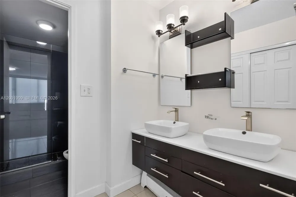 7135 Collins Ave, Miami Beach, FL 33141