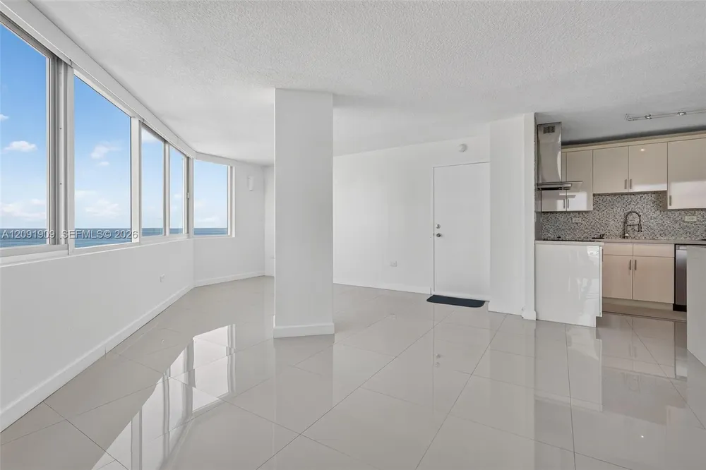 7135 Collins Ave, Miami Beach, FL 33141