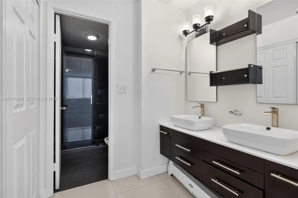 7135 Collins Ave, Miami Beach, FL 33141
